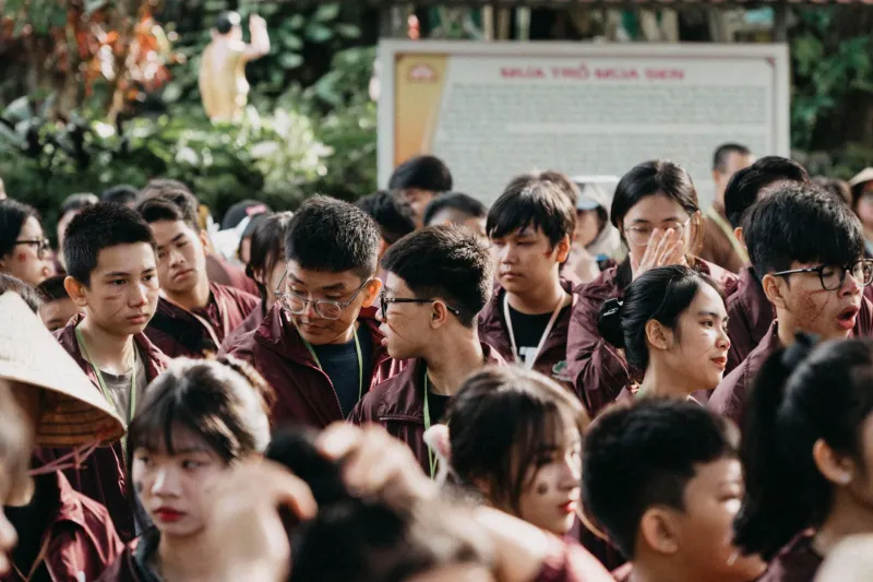 How American Expats Actually Find Their People in Paranaque (It Takes More Than a Facebook Group)